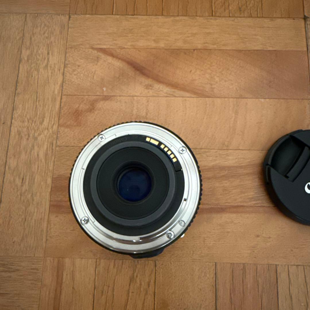 Canon EF-S 24mm f/2.8 STM レンズ