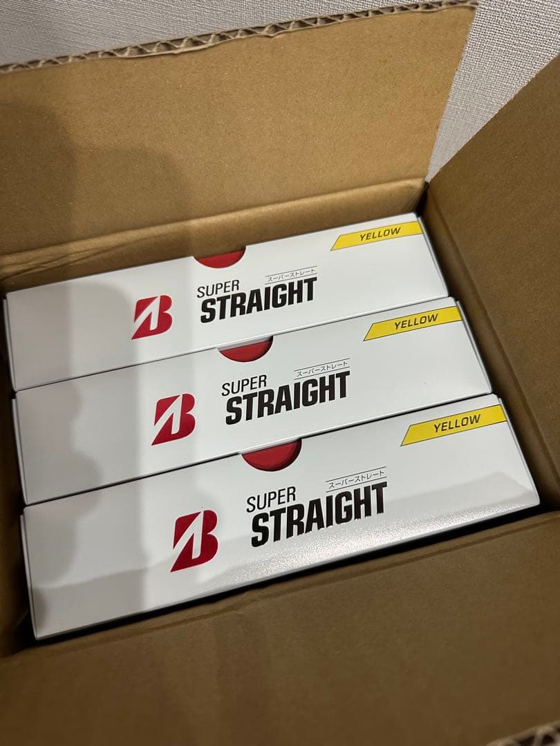 2025年モデルSuper Straight ゴルフボール イエロー　3ダース