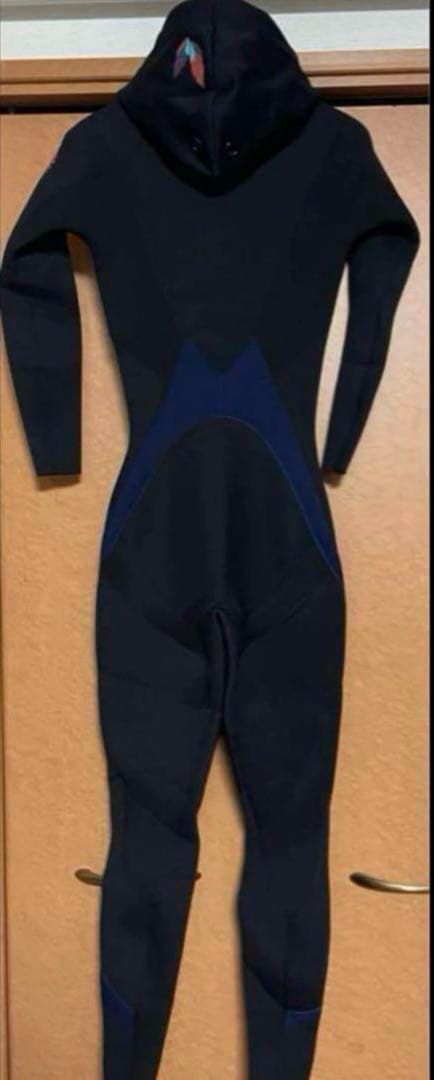 ア*ル様 ROXY ロキシー フルスーツ フロントジップ フード付き 3mm