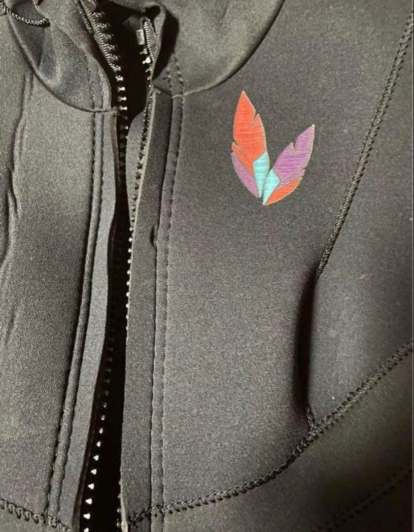 ア*ル様 ROXY ロキシー フルスーツ フロントジップ フード付き 3mm