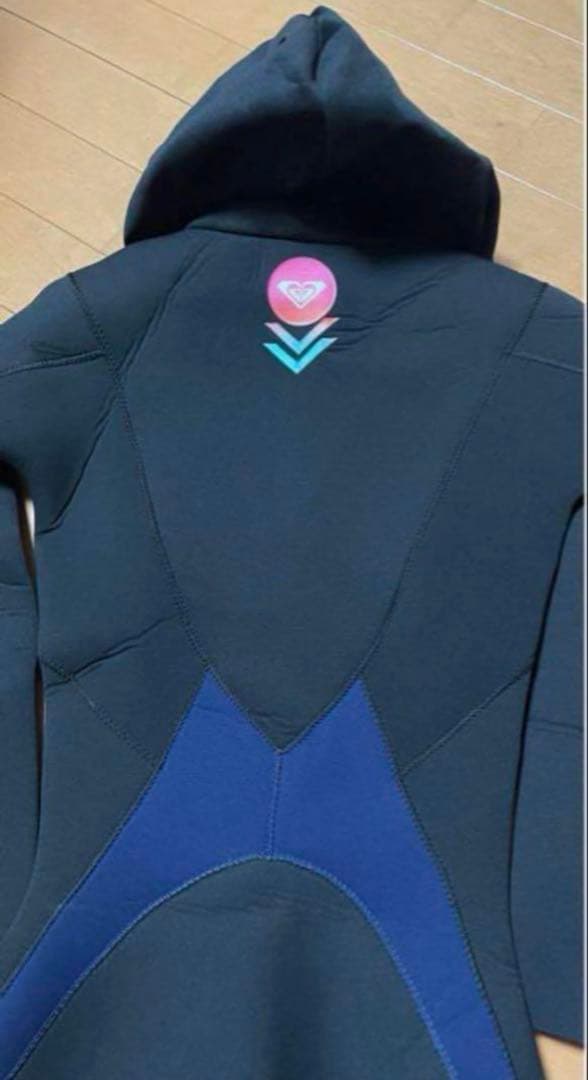ア*ル様 ROXY ロキシー フルスーツ フロントジップ フード付き 3mm