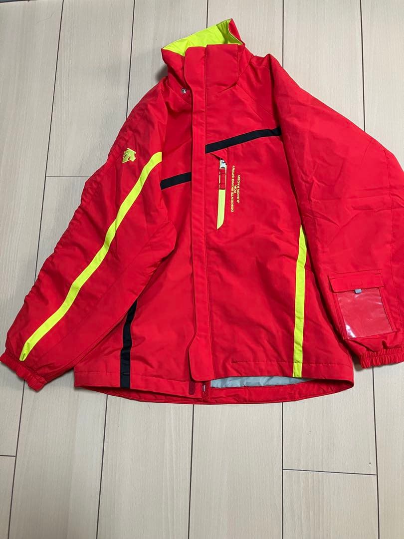 美品❗️DESCENTE 150センチ スキーウェア 上下セット　キッズ