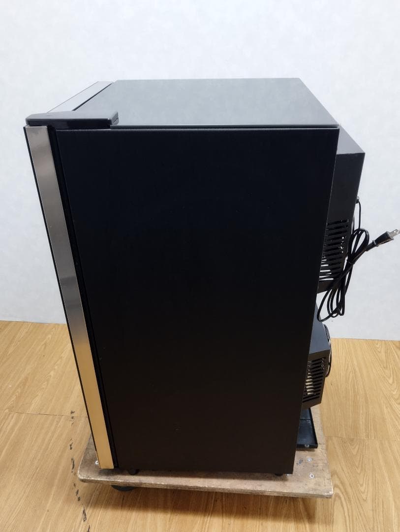K♦039 デバイスタイル ワインセラー WF-P28GS-LTD　限定品