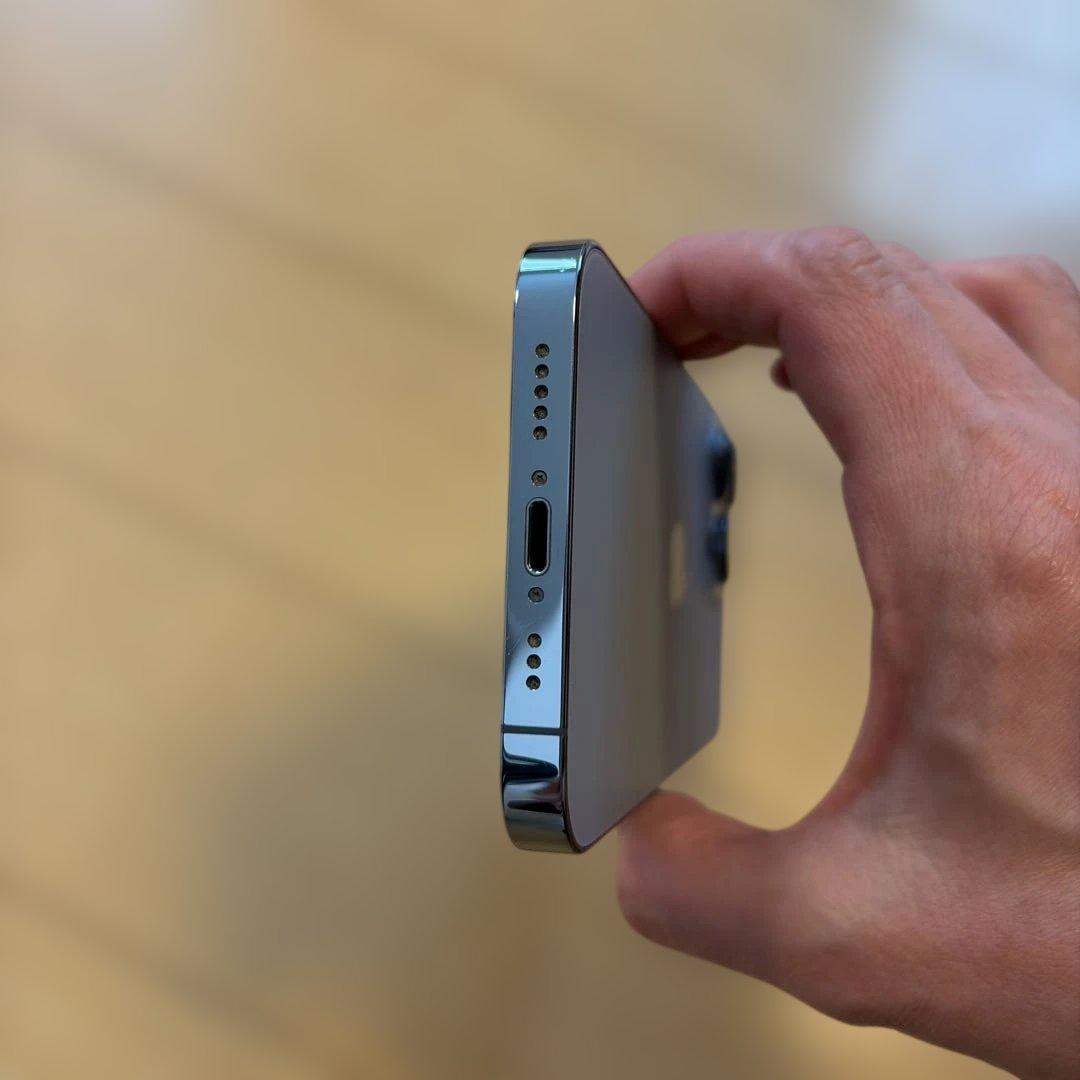 Apple iPhone 13 Pro シエラブルー