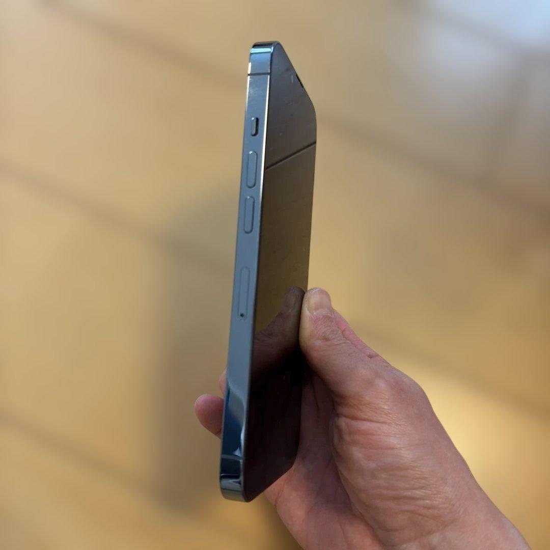 Apple iPhone 13 Pro シエラブルー