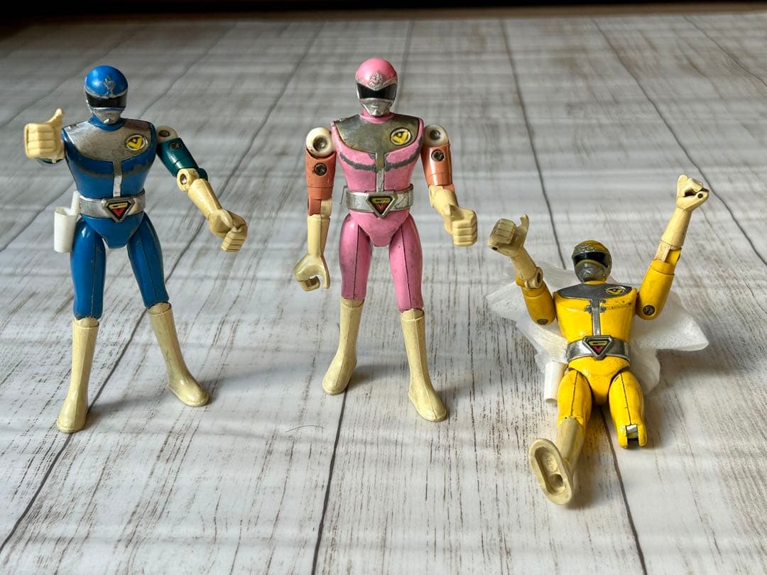 フィギュアセット　1982年大戦隊ゴーグルファイブ3体