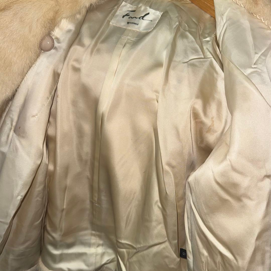 ムーンバット　高級毛皮　サファイアミンク ショート丈　サガミンク　白毛皮