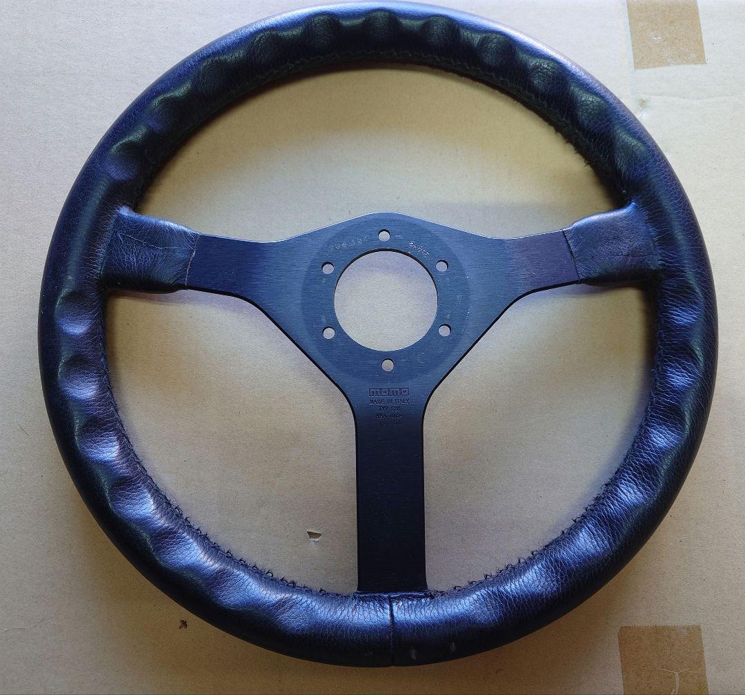 ジムニーオプション　momo3本スポークステアリングホイール希少