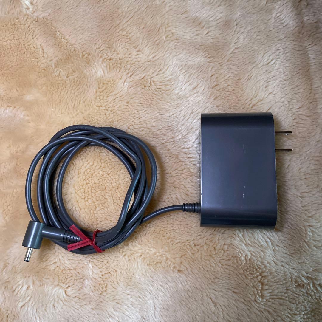 こ*け様 ダイソンdigital slim SV18スティッククリーナー本体 コ