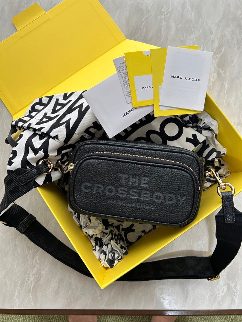 MARC JACOBS THE CROSSBODY ブラック