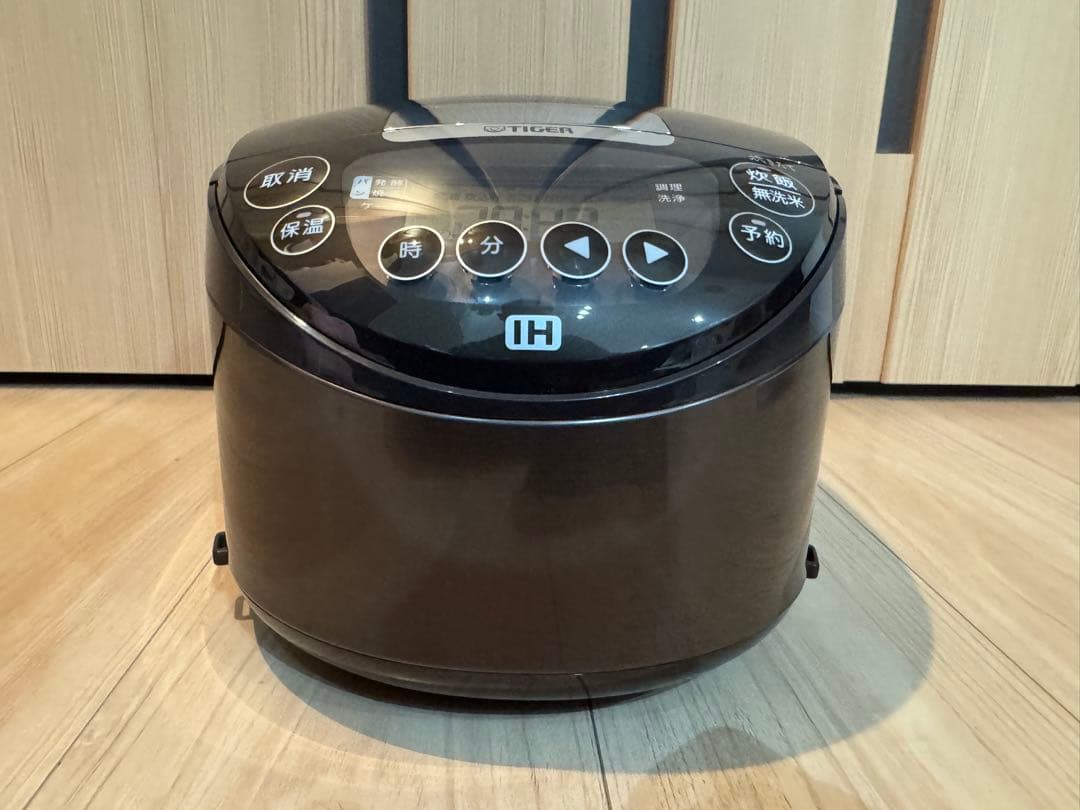 保証付TIGER タイガー IH炊飯器 JPW-D100T 5.5合炊き