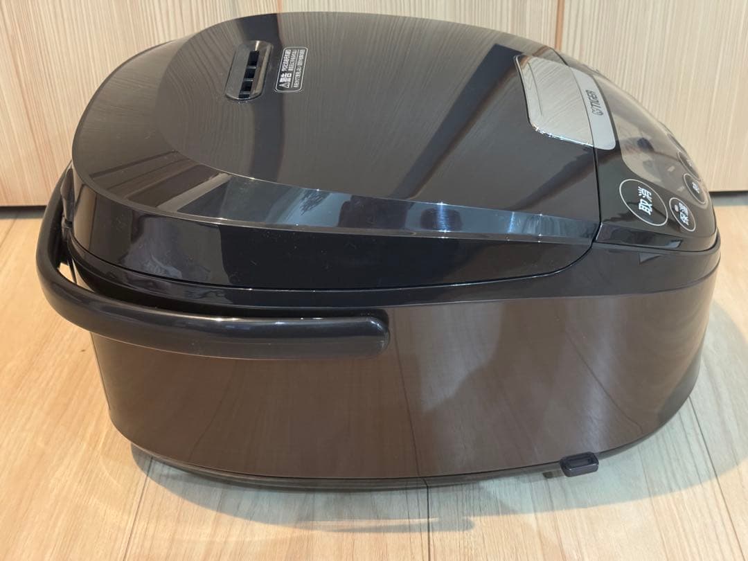 保証付TIGER タイガー IH炊飯器 JPW-D100T 5.5合炊き