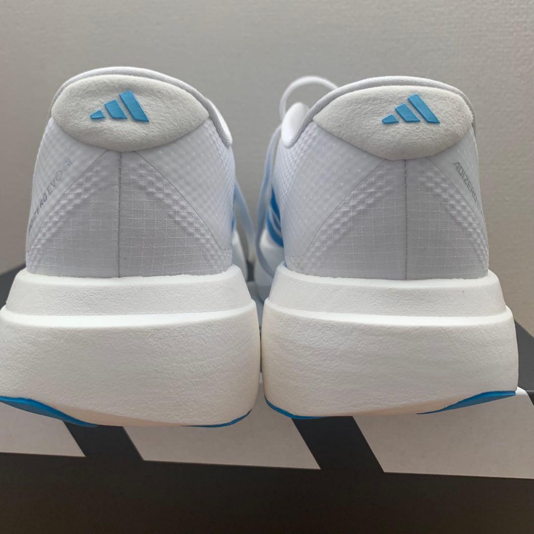 ダイ様　　ADIZERO EVOSL Woven 26.0 ホワイト/ブルー