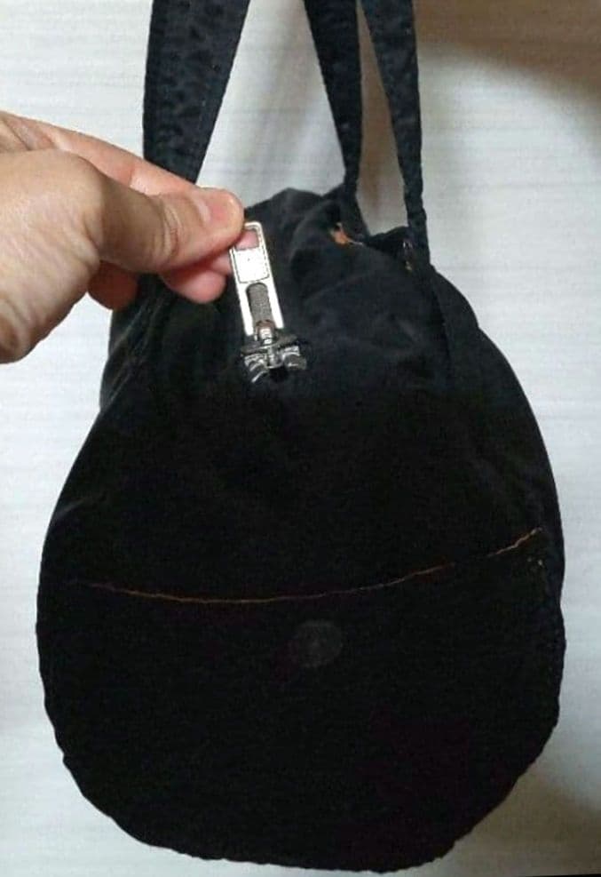 PORTER ブラック タンカーバッグＳサイズ 。缶バッジをお付けします。