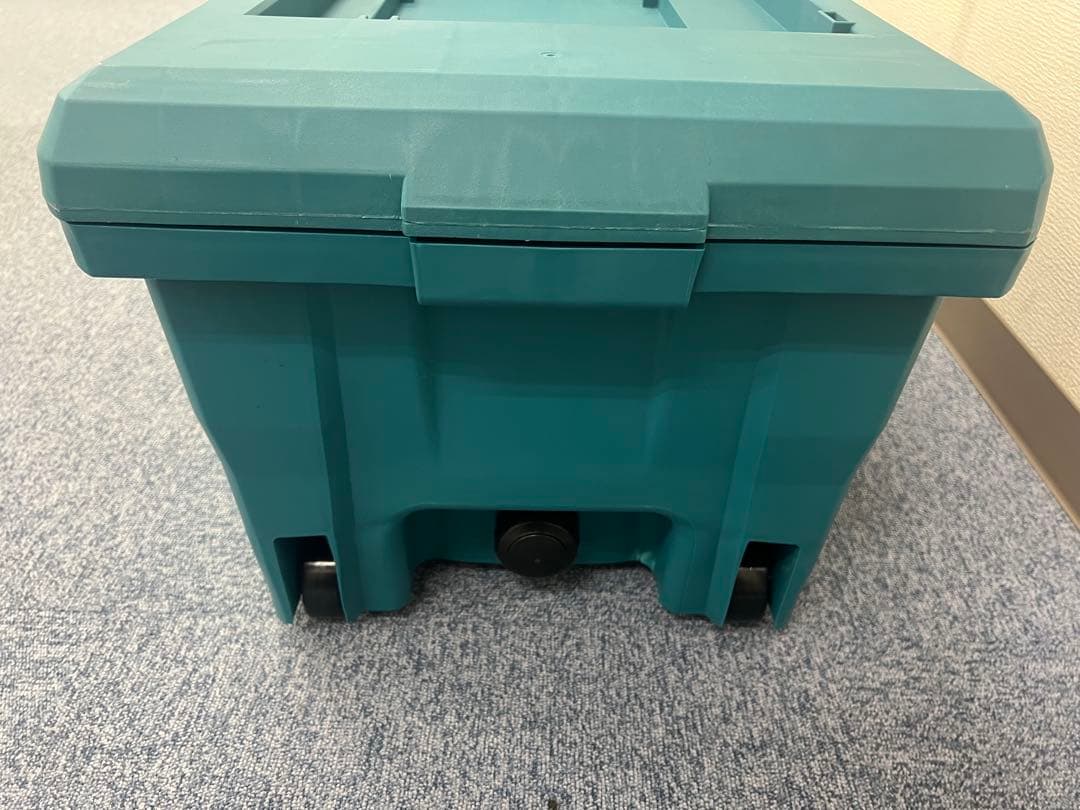 バッテリー＆充電器付きMakita MHW080D 高圧洗浄機本体