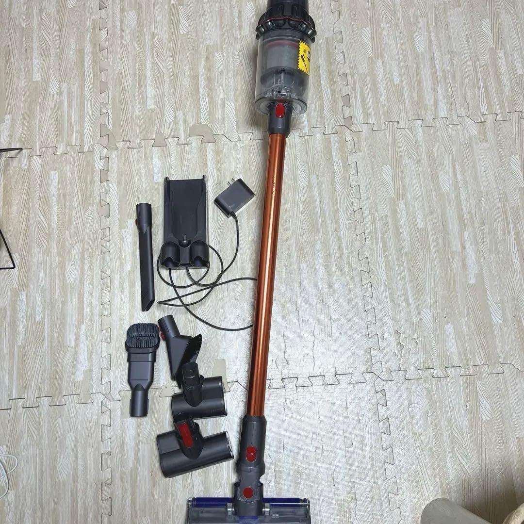 正規品＊Dyson V10 ハンドクリーナー　ダイソン　掃除機