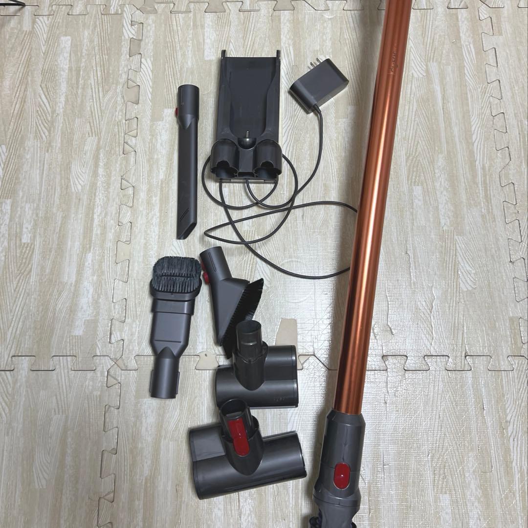 正規品＊Dyson V10 ハンドクリーナー　ダイソン　掃除機