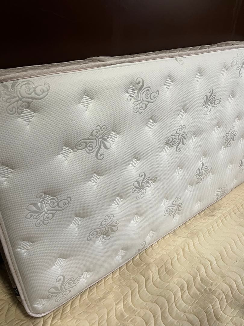 ☆【美品】日本ベッド　シルキーパフ　SYE-426 シングル