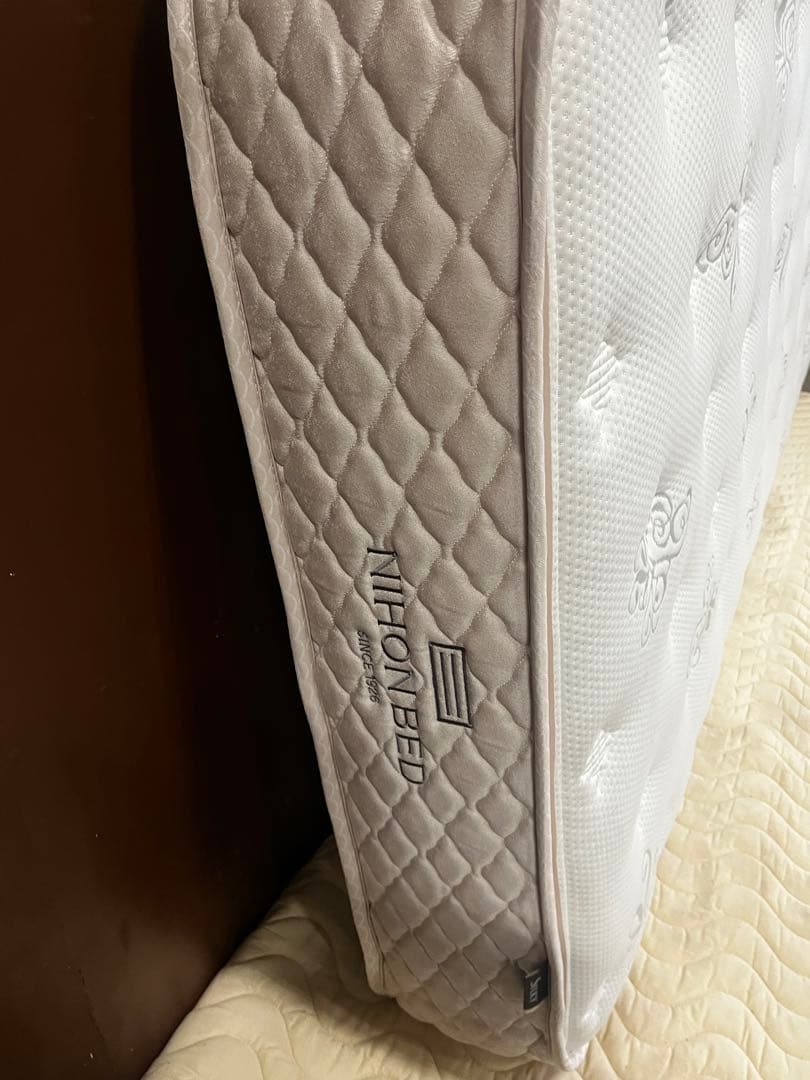 ☆【美品】日本ベッド　シルキーパフ　SYE-426 シングル