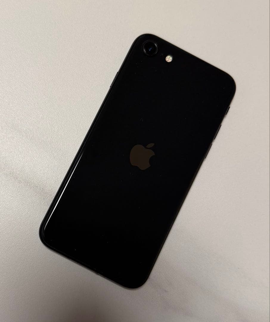Apple iPhone SE 第3世代 アップル 黒 64GB BLACK