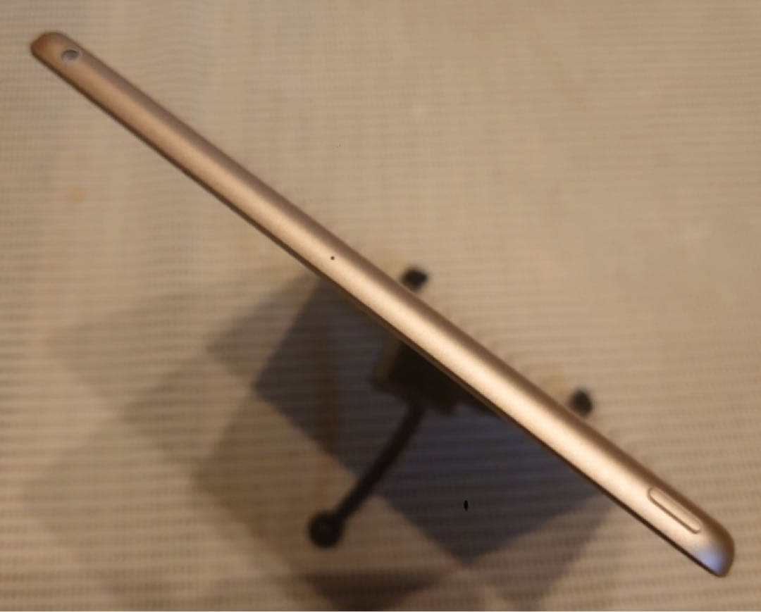 動作品iPad第7世代(A2197)本体32GB送料込ジャンク品FCQM5