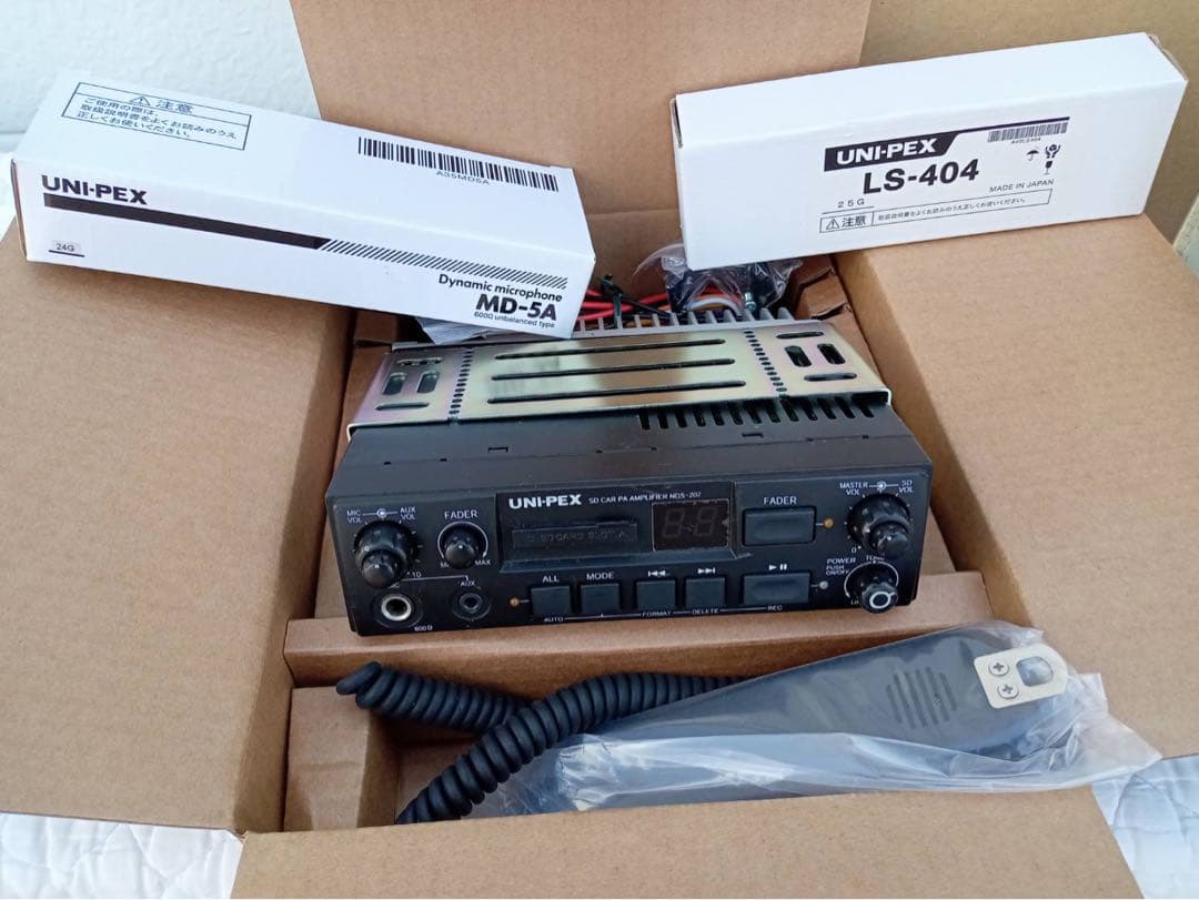 UNI-PEX　20WアンプSD付車載拡声器　純正マイク　スピーカー25W
