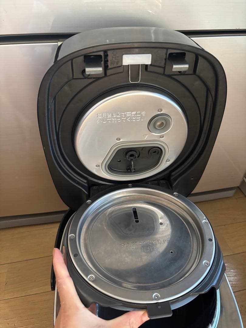 TOSHIBA真空圧力IHジャーRC-10VSV -2023年製動作保証付き