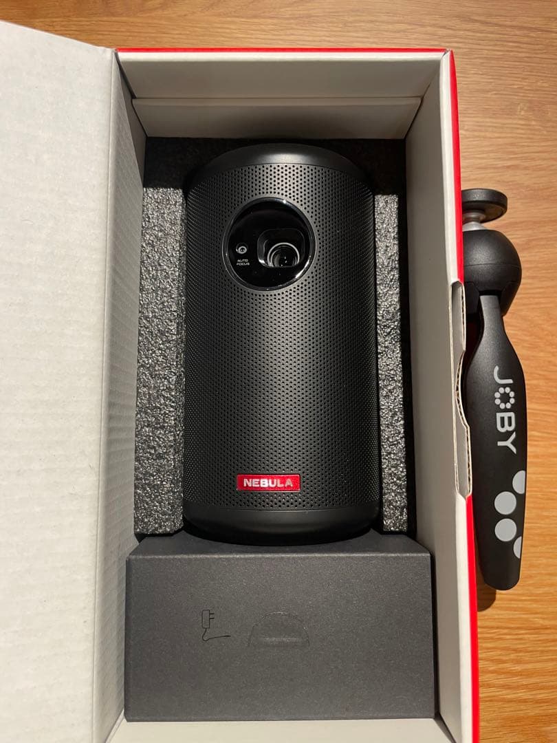 り*り様 NEBULA Capsule Max プロジェクター本体　三脚付き！！