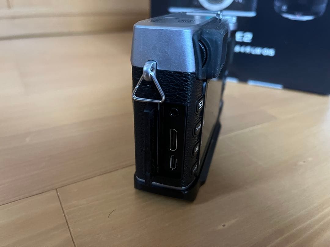 FUJIFILM X-E2 ミラーレスカメラ 本体　美品