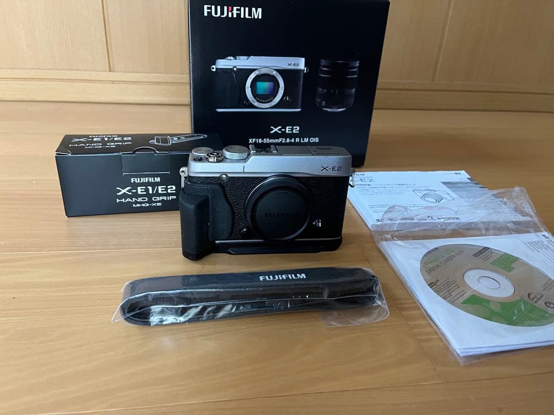 FUJIFILM X-E2 ミラーレスカメラ 本体　美品