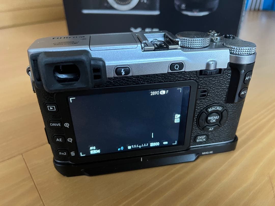 FUJIFILM X-E2 ミラーレスカメラ 本体　美品
