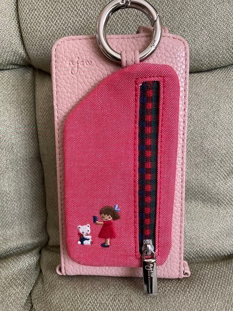 ファミリアコラボ　スマホケース　ajew マルチ対応サイズS