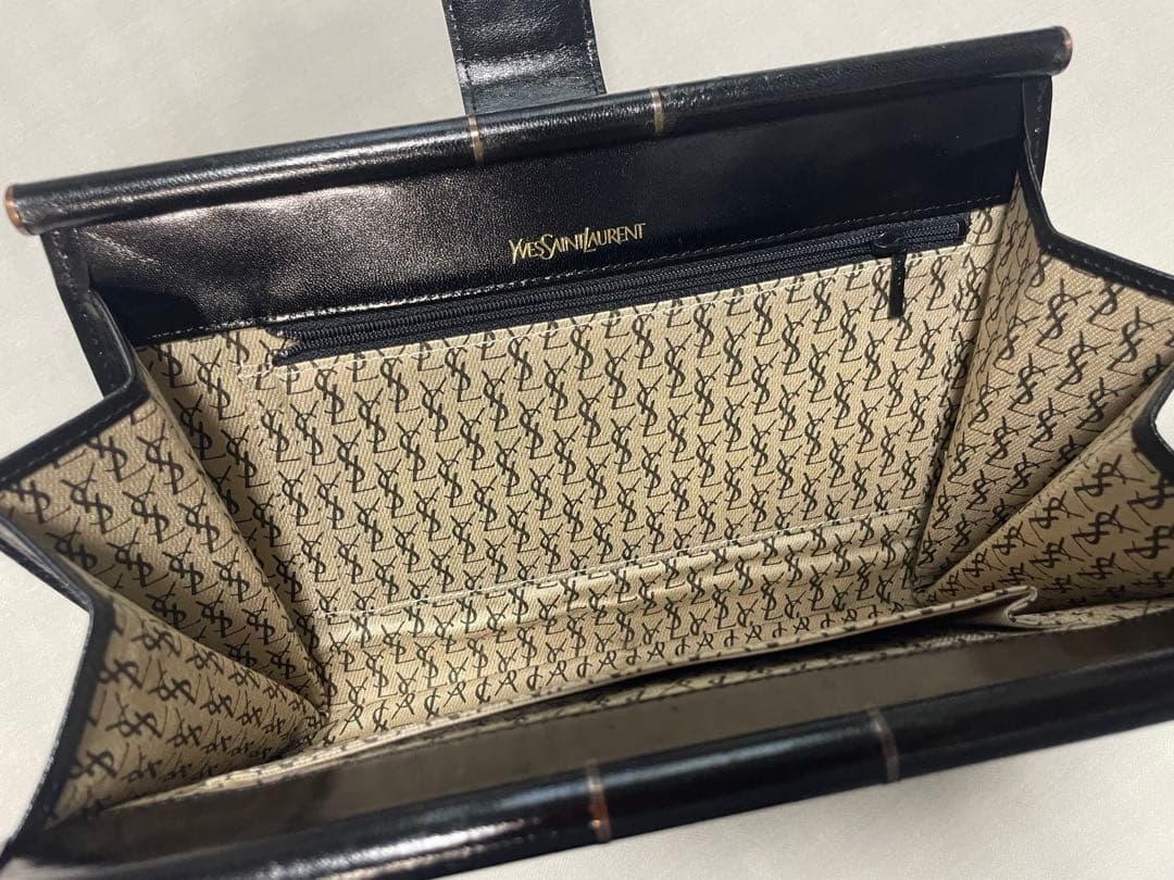 YSL ブラックレザー クラッチバッグ