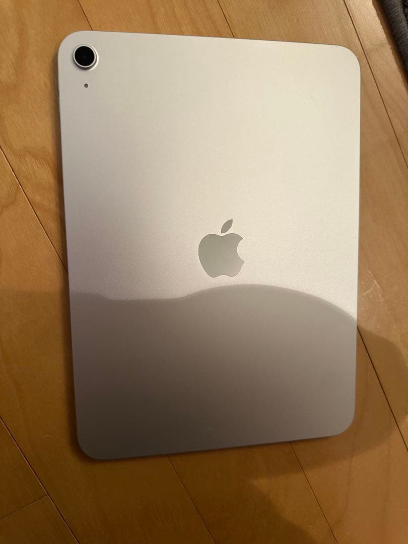 Apple iPad 7世代目本体 カバー付き