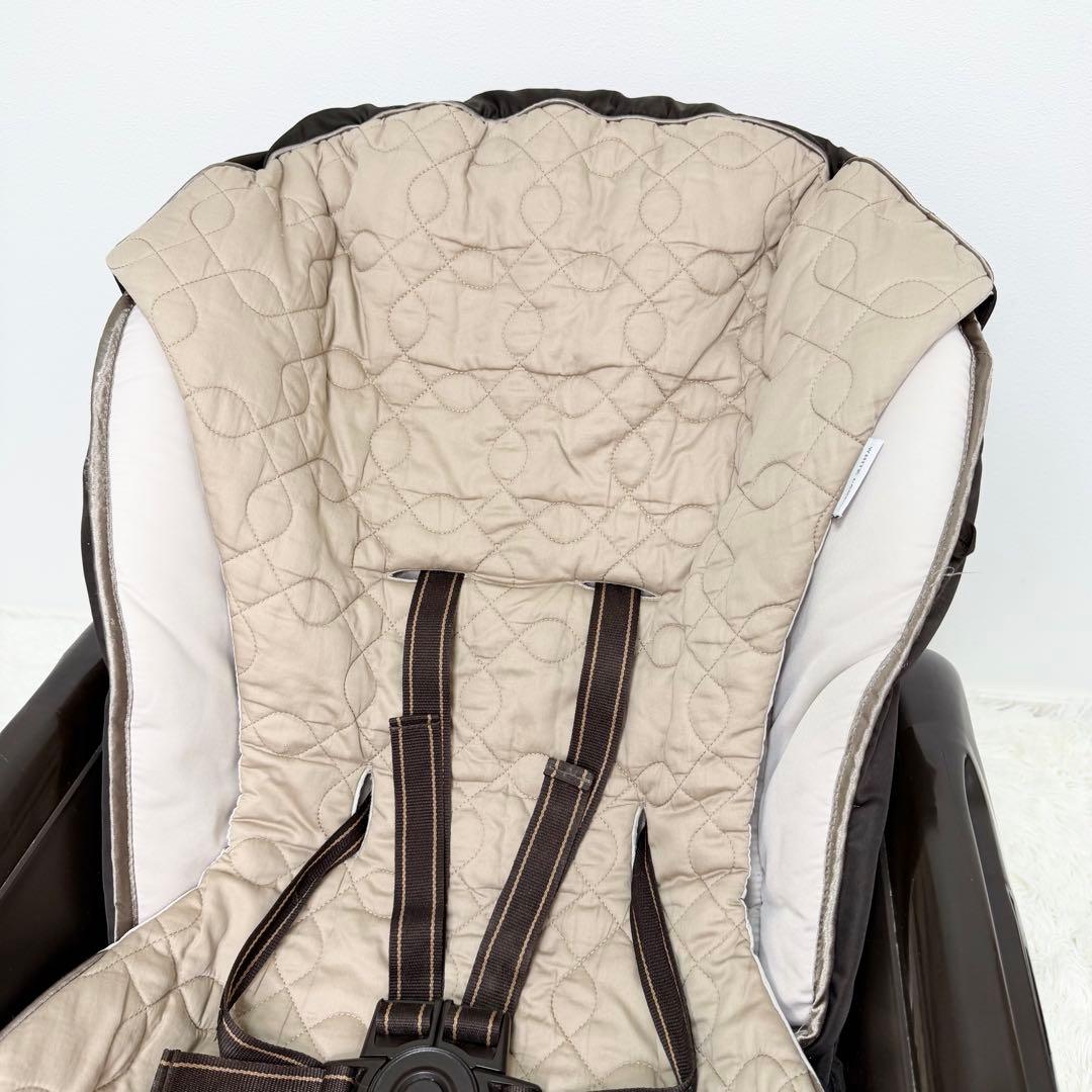 Combi CWL ネムリラ AT ホワイトレーベル 電動 ハイローチェア