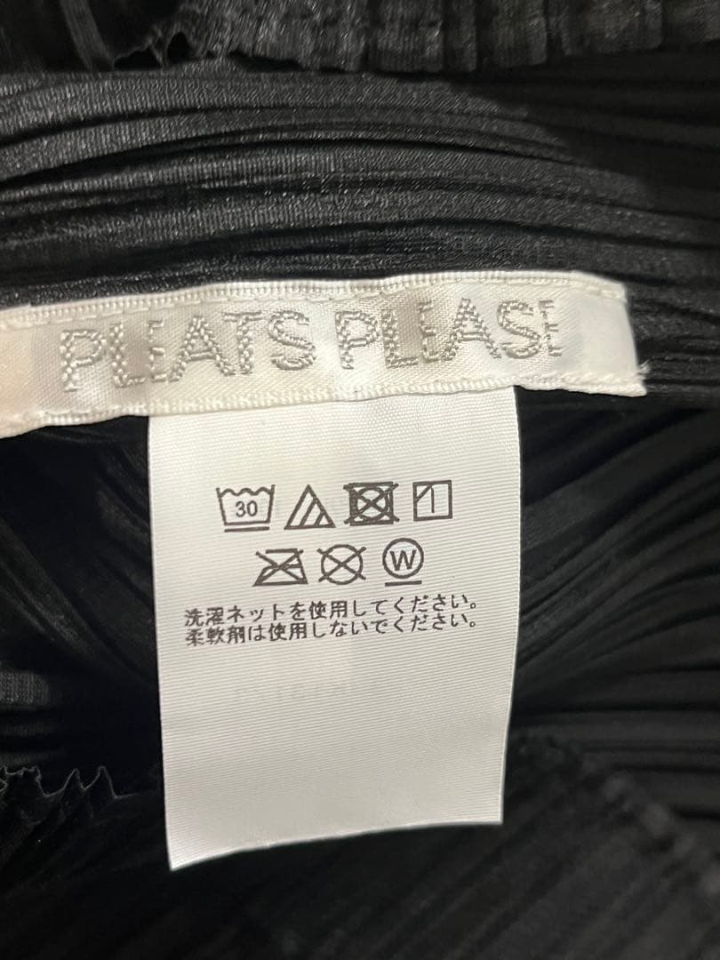 PLEATS PLEASE 長袖トップス　マンスリー　ブラック 黒