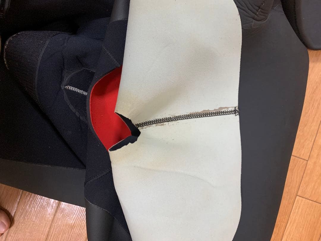 サーフィン　フューチャー　セミドライ　ウェットスーツ