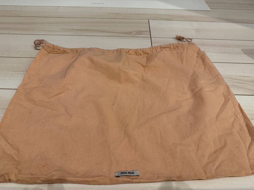 miumiu クラッチバック