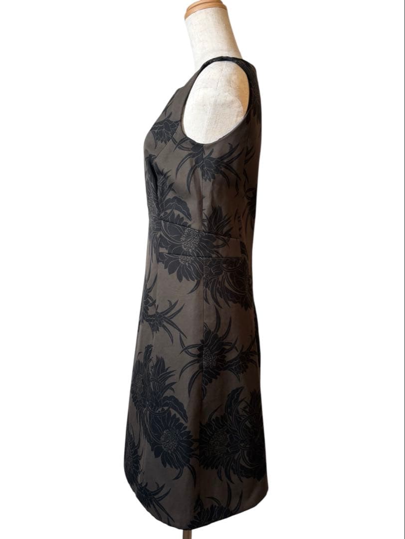 プラダ　ノースリーブワンピース　36