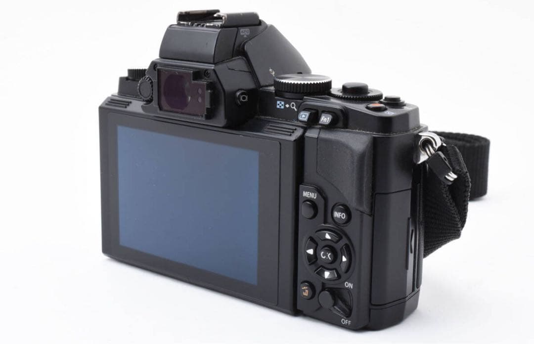 OLYMPUS ミラーレス一眼 OM-D E-M5 ボディ 1605万画素