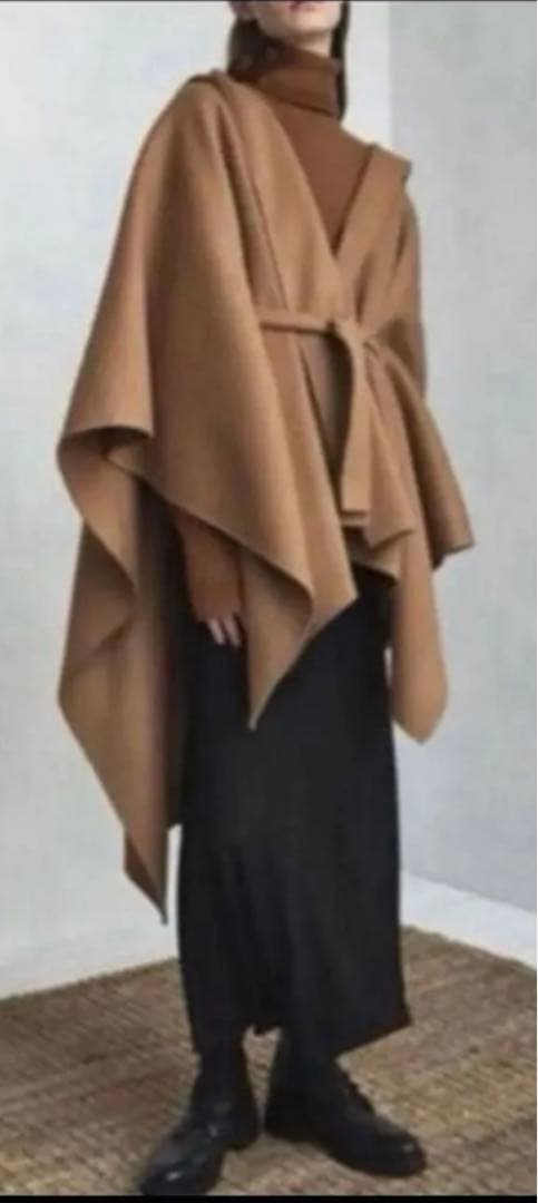 セオリー☆ NEW DIVIDE LUXEポンチョコート未使用キャメル