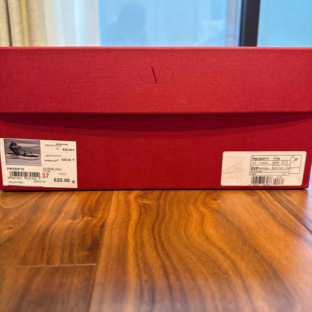 VALENTINOサンダル