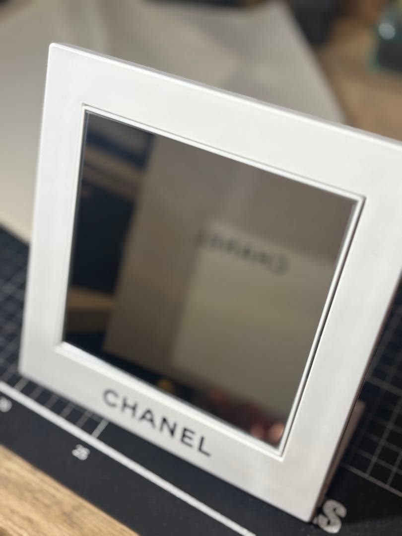 CHANEL 回転式スタンドミラー