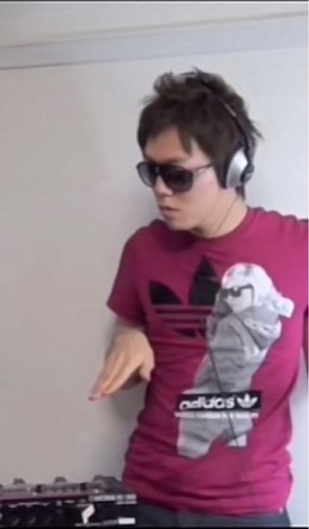 ヒカキン　ヘッドホン