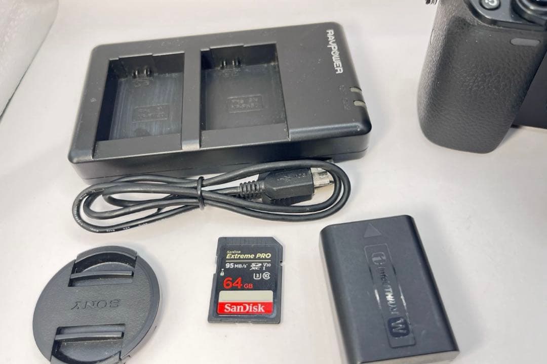 美品 SONY α6000 ブラック レンズキット 16-50mm 標準ズーム