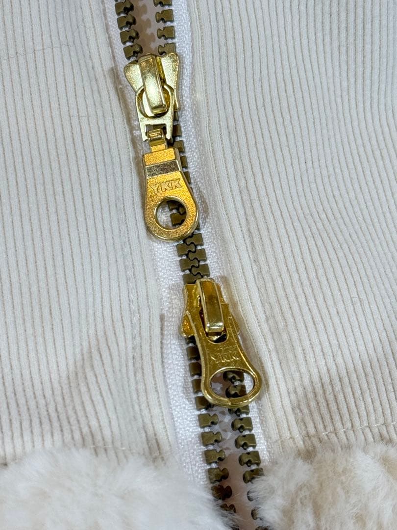 【新品】レザレクション　ファーベスト　白　レディース　Lサイズ