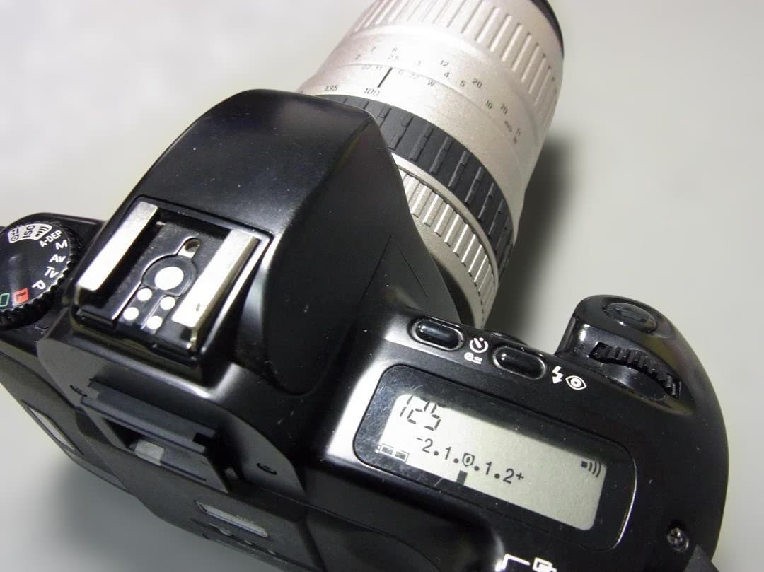 124 キャノンCanon EOS kiss フィルム一眼レフカメラ 送料込み