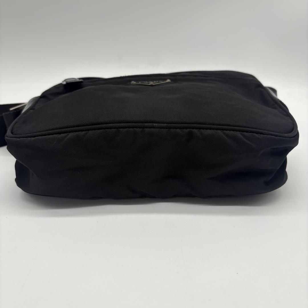 【しもゆう様】プラダ PRADA ショルダーバッグ カメラバッグ ブラック