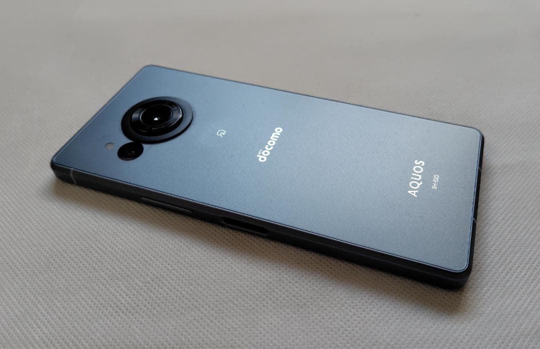 美品　SHARP AQUOS R8 256GB SH-52D docomo