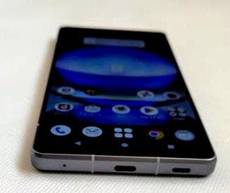 美品　SHARP AQUOS R8 256GB SH-52D docomo